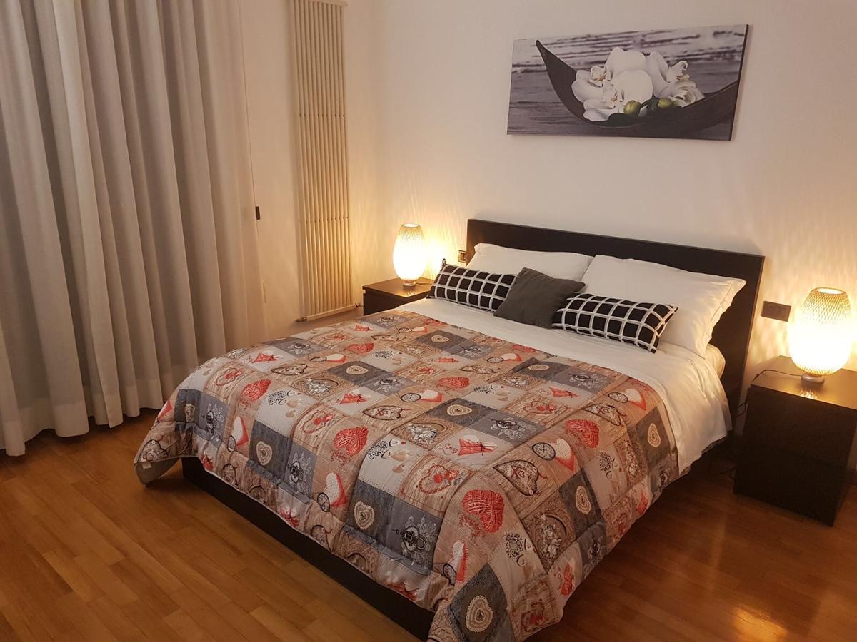 Apartment De Rossi Bari Luaran gambar