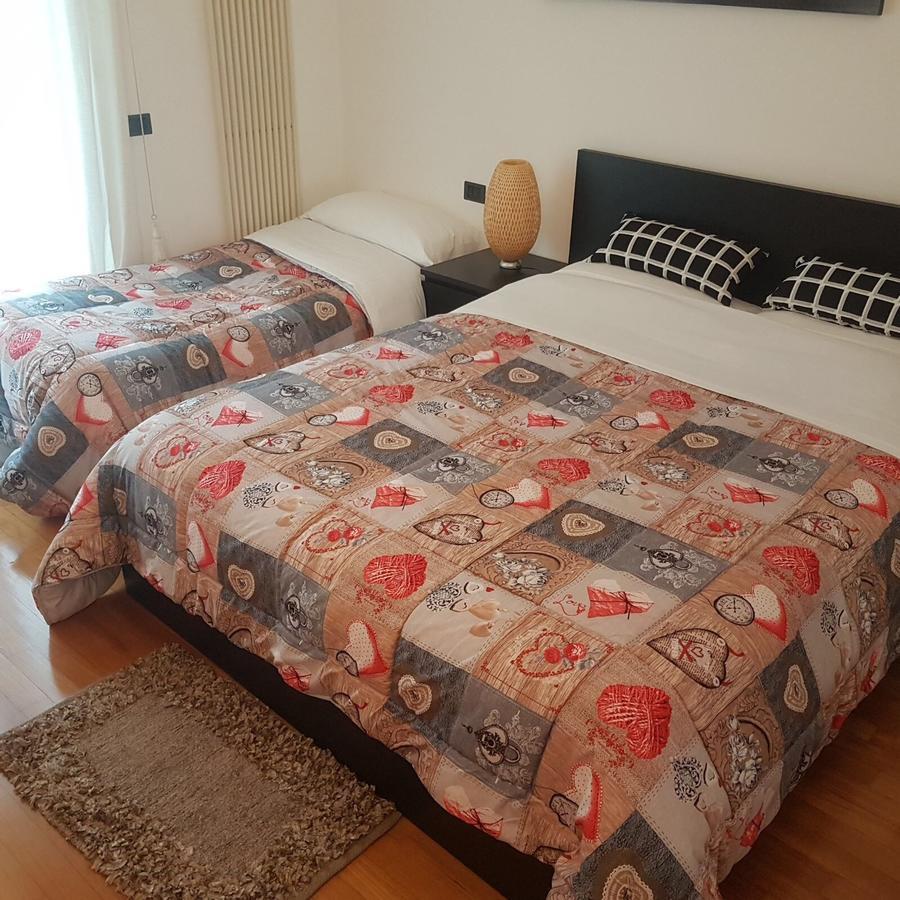 Apartment De Rossi Bari Luaran gambar